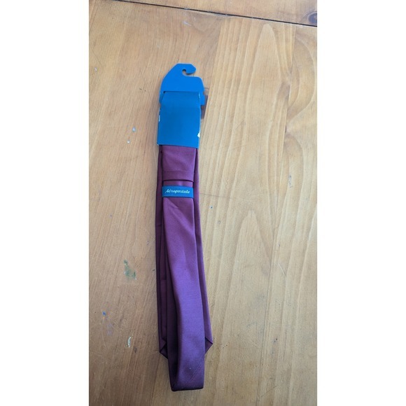 AERO Aeropostale Burgundy Tie For Men Necktie Classic Formal Casual Wear - Picture 2 of 2